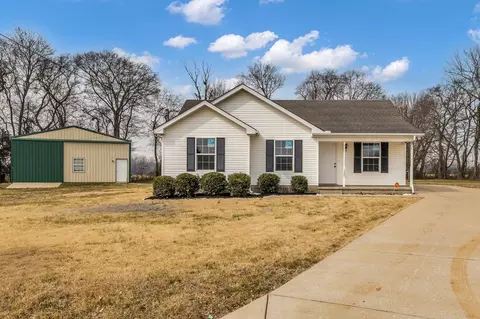 Exterior - 132 Trailside Dr, Murfreesboro, TN 37130 photo 1 of 6
