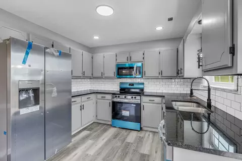 Kitchen - 132 Trailside Dr, Murfreesboro, TN 37130 photo 3 of 3