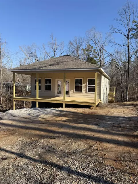 95 Shannon Ln, Savannah, TN 38372