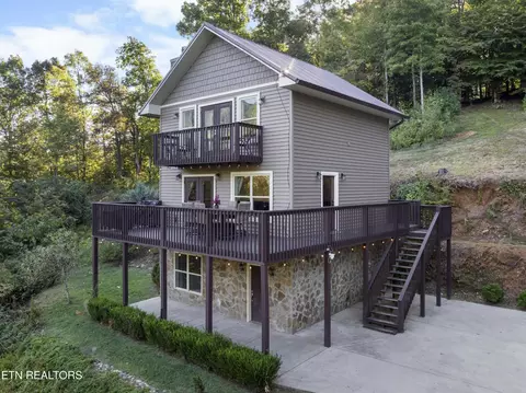 1755 A R Davis Rd, Seymour, TN 37865