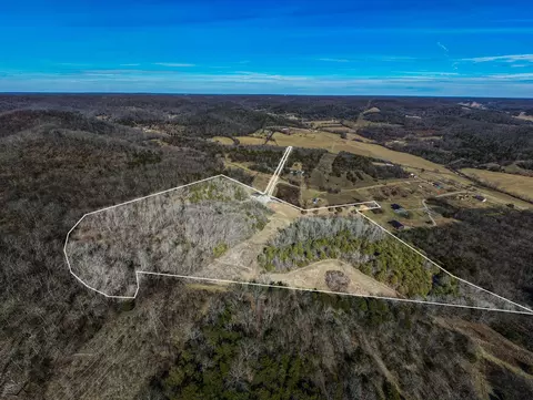 325 Freeman Ln, Hartsville, TN 37074