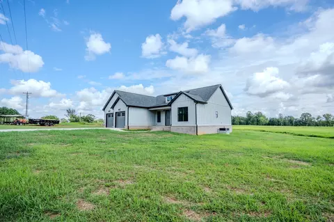 Exterior - 176 Beartown Rd, Loretto, TN 38469 photo 4 of 8