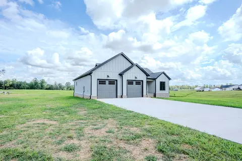 Exterior - 176 Beartown Rd, Loretto, TN 38469 photo 2 of 8