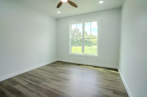 Bedroom - 176 Beartown Rd, Loretto, TN 38469 photo 3 of 7