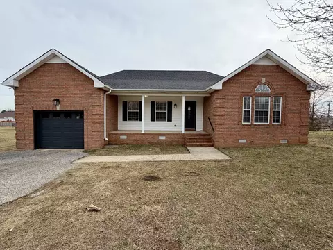 703 N Russell St # A, Portland, TN 37148