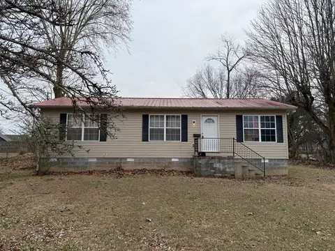605 Circle Dr, Tullahoma, TN 37388