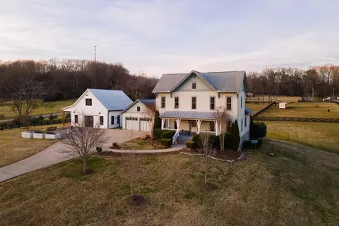 6502 Peytonsville Arno Rd, College Grove, TN 37046