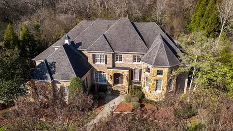 3559 Reflecting Dr, Chattanooga, TN 37415