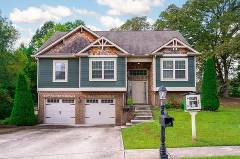 9080 Wood Dale Ln, Hixson, TN 37343