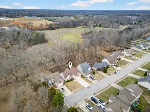 664 Deer Ridge Dr, Clarksville, TN 37042