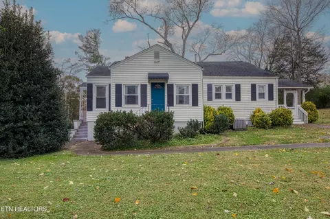 5109 Oakview Rd, Knoxville, TN 37918