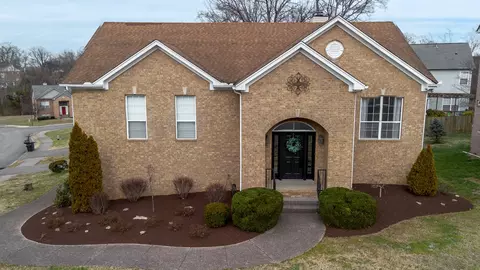 143 Coarsey Blvd, Hendersonville, TN 37075