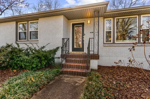 4019 Moss Rose Dr, Nashville, TN 37216