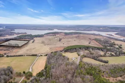 1 Blythe Ferry Ln, Birchwood, TN 37308