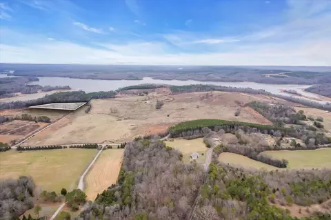 2 Blythe Ferry Ln, Birchwood, TN 37308