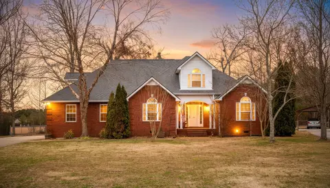 201 Oak Hollow Rd, Manchester, TN 37355