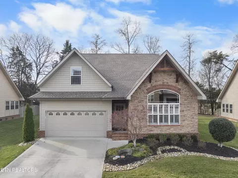 8313 Shoregate Ln, Knoxville, TN 37938
