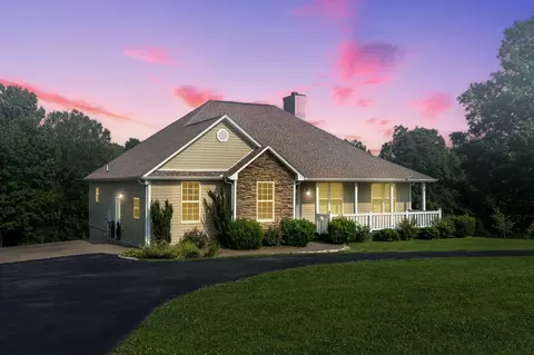 3337 Tarsus Rd, Palmyra, TN 37142