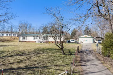 419 Hughes Rd E, Jackson, TN 38305