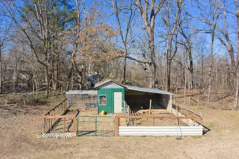 419 Hughes Rd E, Jackson, TN 38305 photo 14