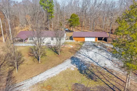 124 Lindsay Ln, Cadiz, KY 42211