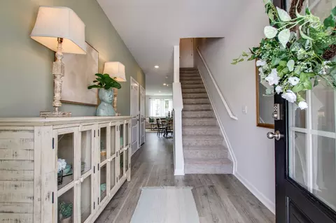 Entry Way - 4145 Oswin Dr, Murfreesboro, TN 37129 photo 2 of 4