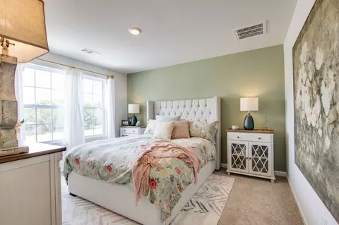 Bedroom - 4145 Oswin Dr, Murfreesboro, TN 37129 photo 5 of 8