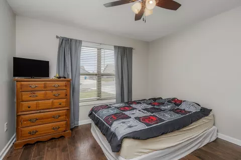 Bedroom - 260 Celeste Dr, Baxter, TN 38544 photo 2 of 5