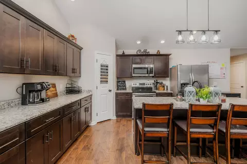 Kitchen - 260 Celeste Dr, Baxter, TN 38544 photo 2 of 4