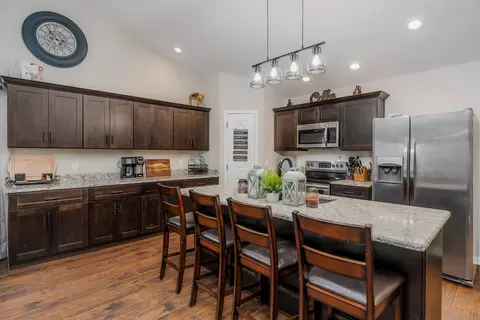 Kitchen - 260 Celeste Dr, Baxter, TN 38544 photo 1 of 4