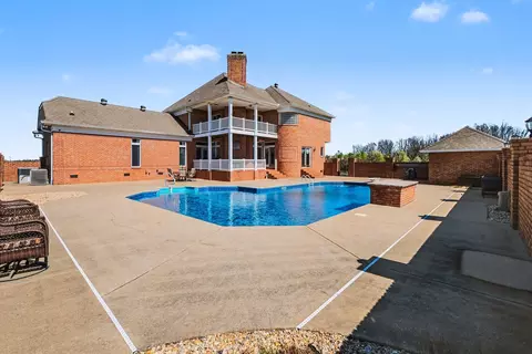 Exterior - 2844 Highway 52 E, Bethpage, TN 37022 photo 10 of 16