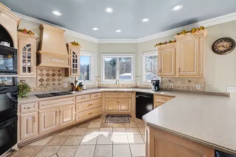 Kitchen - 2844 Highway 52 E, Bethpage, TN 37022 photo 3 of 5