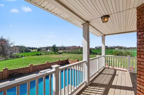 Exterior - 2844 Highway 52 E, Bethpage, TN 37022 photo 13 of 16