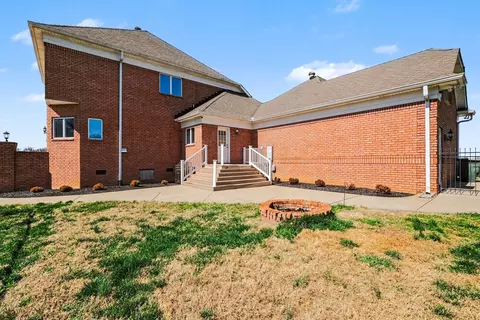 Exterior - 2844 Highway 52 E, Bethpage, TN 37022 photo 6 of 16