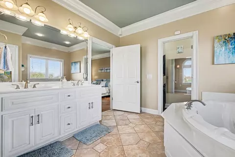 Bath - 2844 Highway 52 E, Bethpage, TN 37022 photo 3 of 8