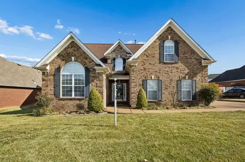 828 Chaqueta Ct, Smyrna, TN 37167