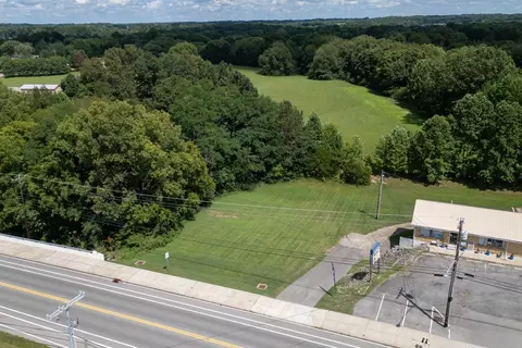 3336 31w Hwy, White House, TN 37188