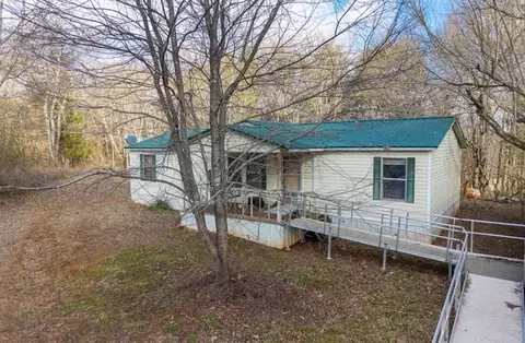 786 Quebeck Rd, Quebeck, TN 38579