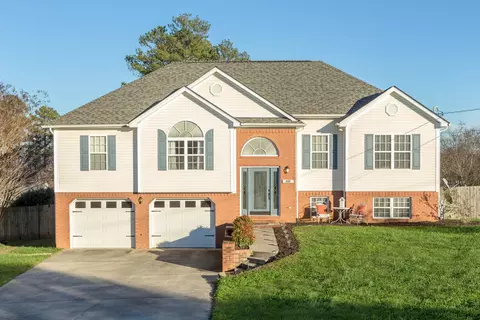 649 Eagle View Dr, Ringgold, GA 30736