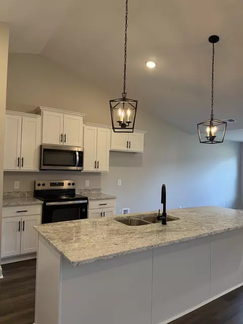 2082 Melanie Dr, Springfield, TN 37172 photo 3