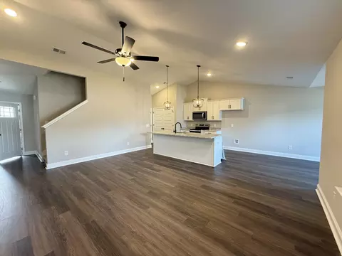 2082 Melanie Dr, Springfield, TN 37172 photo 2