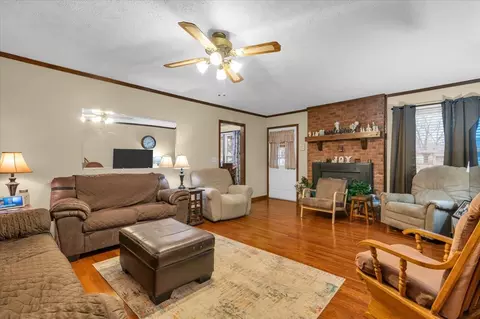 Living - 452 Campfire Dr, Murfreesboro, TN 37129 photo 1 of 2