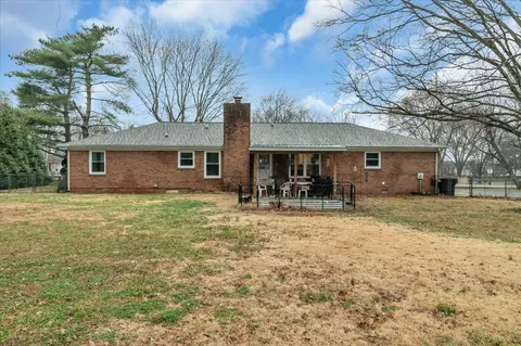 Exterior - 452 Campfire Dr, Murfreesboro, TN 37129 photo 9 of 13