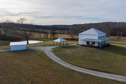 185 Thompson Rd, Dickson, TN 37055 photo 4
