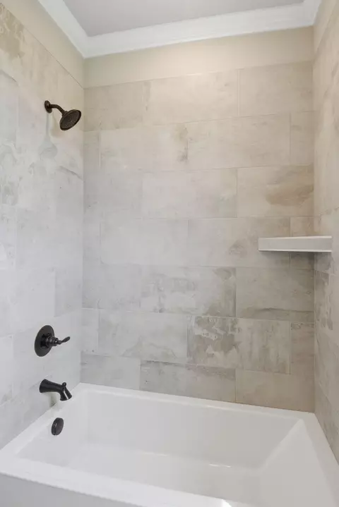 Bath - 1561 John Sharp Rd, Spring Hill, TN 37174 photo 10 of 12