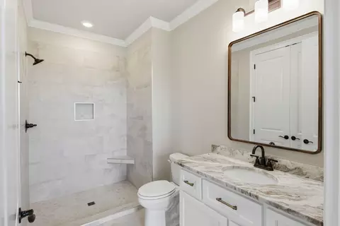 Bath - 1561 John Sharp Rd, Spring Hill, TN 37174 photo 6 of 12