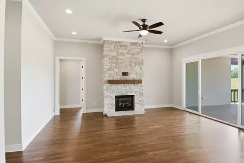 Living - 1561 John Sharp Rd, Spring Hill, TN 37174 photo 1 of 3