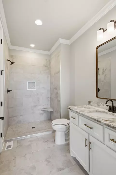 Bath - 1561 John Sharp Rd, Spring Hill, TN 37174 photo 7 of 12