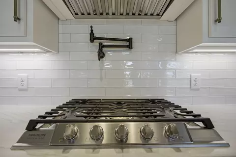 Kitchen - 1561 John Sharp Rd, Spring Hill, TN 37174 photo 6 of 10
