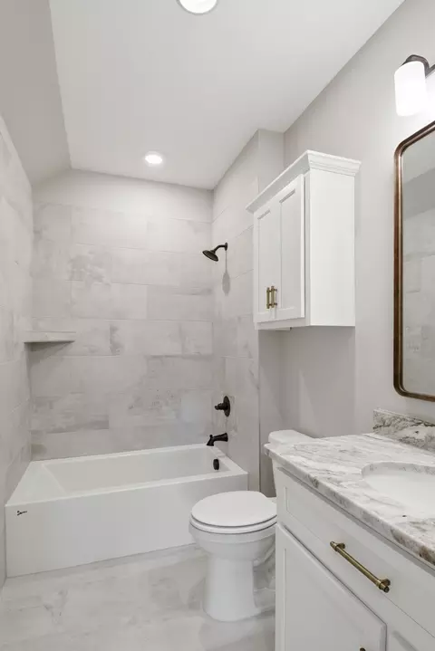 Bath - 1561 John Sharp Rd, Spring Hill, TN 37174 photo 11 of 12